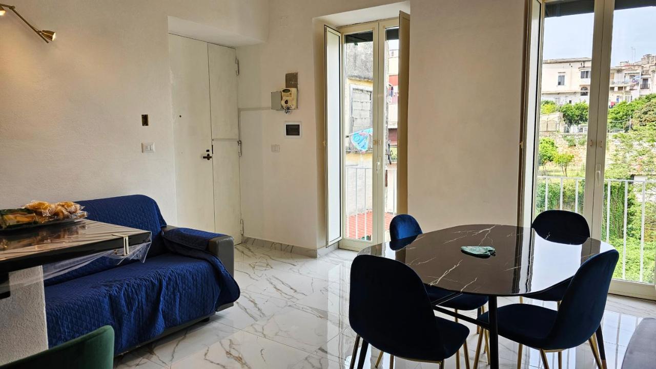 Napoli Loves Sanita Bagian luar foto